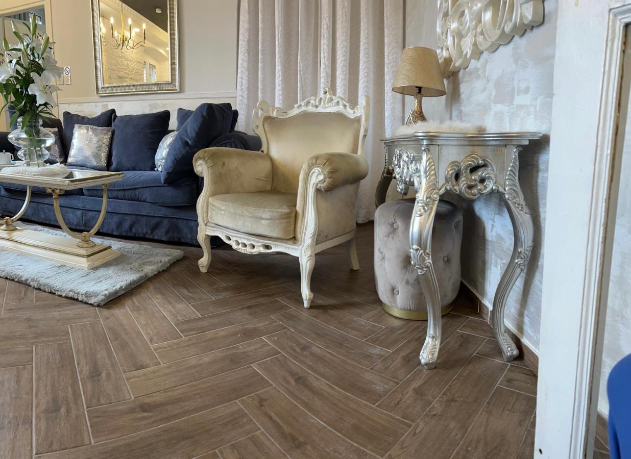 La Dolce Vita Luxury II Apartments With Best Free Private Parking In Center Пула Екстериор снимка